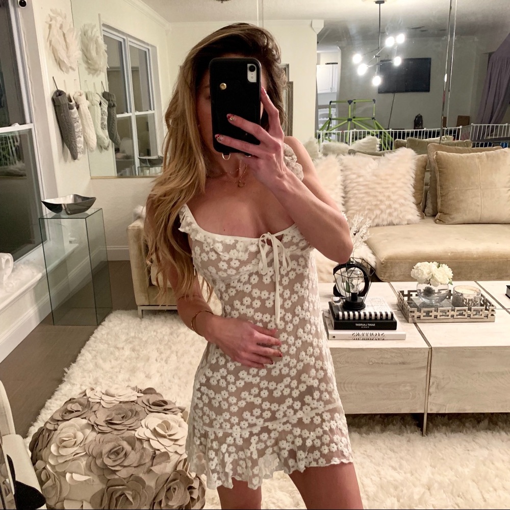 Sundaze Dress 🌞 - Picture 2 of 6
